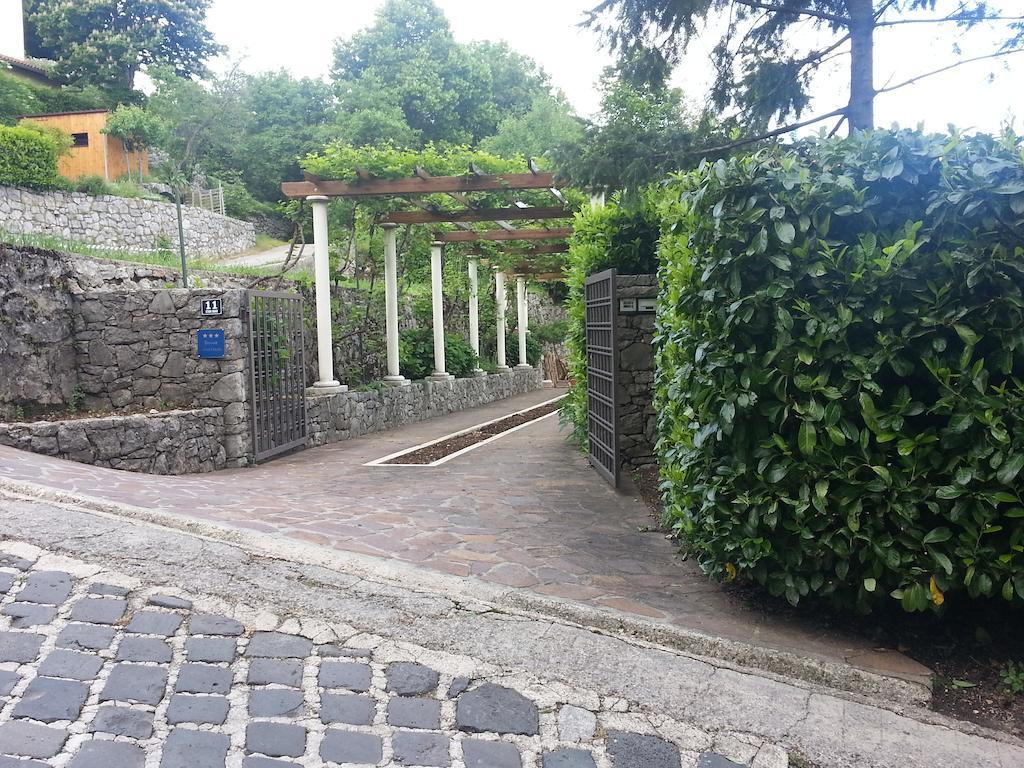 Apartment Pergola Veprinac Eksteriør billede