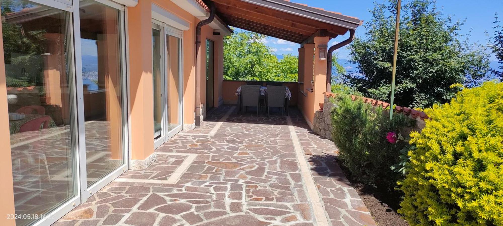 Apartment Pergola Veprinac Eksteriør billede